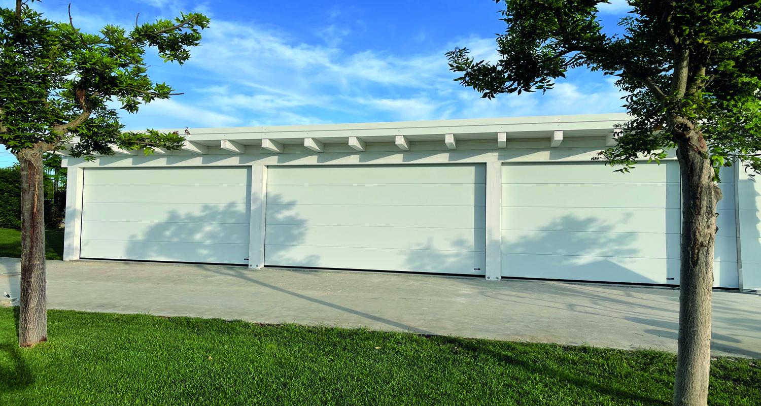 Porte per garage sezionali Aprico - robuste - sicure - coibentate